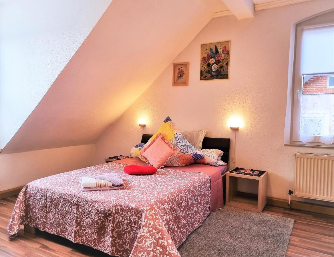 Apartment Bayreuth, Grosse Ferienwohnung Im Haus Mit Kunst, 3 Schlafzimmer, Kueche, Parkplatz 외부 사진